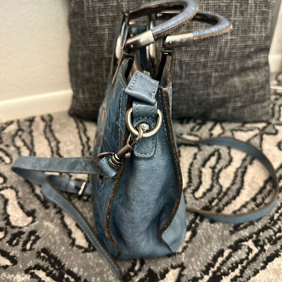 Patricia Nash Vintage Veg Tan Cut Out Tooling
Safflower BLUE - Picture 4 of 13